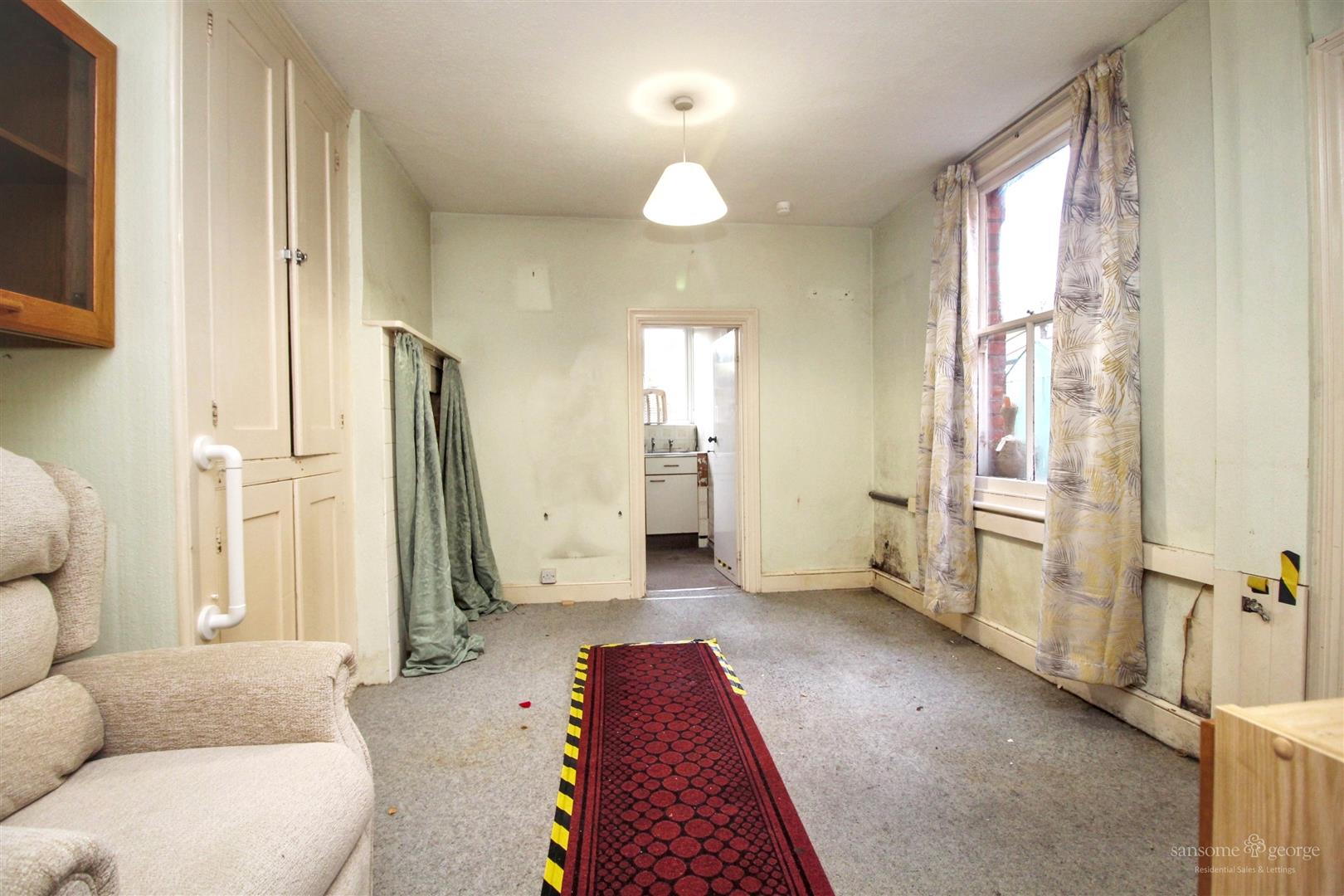 4 bed property in Wantage Road, Reading